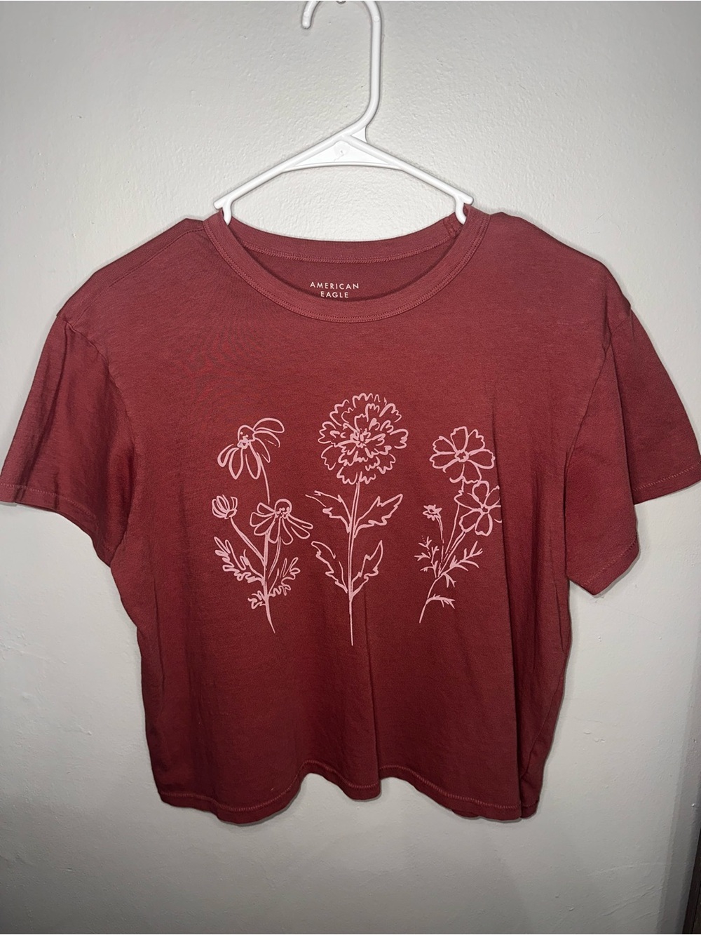 American Eagle Outfitters Women's Floral Graphic Tee
